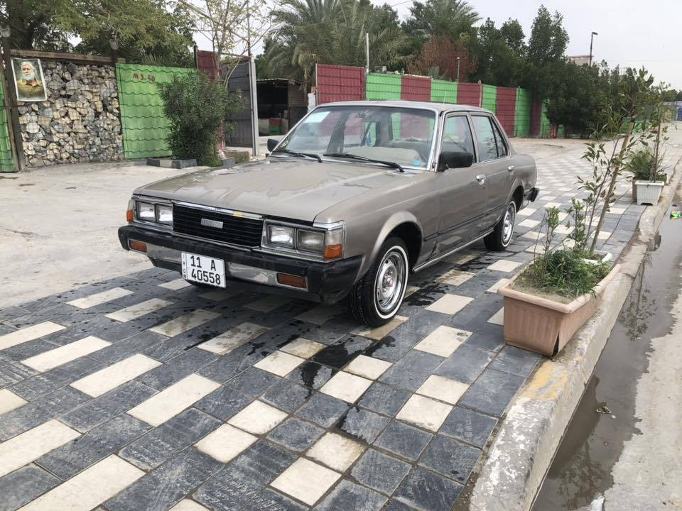 سلام عليكم كروناه موديل 1981سياره مكفوله من ضربه بيه صبغ مكانت سياره بلاديه كير ومكينه مكفولته تخم تاير جديد صدر مامي وخلفي جديد هزه جديد سنويه الى 30سياره جهزه تبريد دفهه شغل كهربائي كله شغله كل نقص مابيه السعره ٣٩مكاني بغداد بلديات وهذ رقمي ***********
