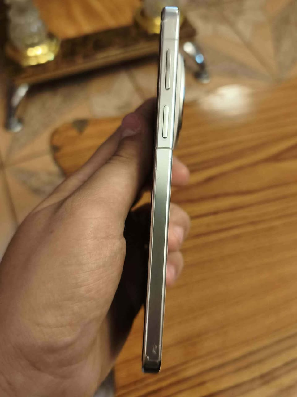 للمراوس فقط
هواوي ميت 70 Huawei Mate
ذاكره 512 لون ابيض.
ملاحظة، خدمات گوگل Google كلها شغاله 100%.
نظافة 100%، مابي اي شخوط او ضربات

غراضه كامله كارتونه وشاحنه 66 واط وگفر
مكاني بغداد
مراوس فقط شعندك راسلني .. خاص او واتساب

*********** بغداد, العراق
