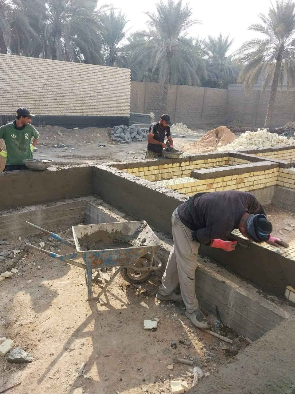 خلفه بناء متفرغ حاليا لتصال ***********
