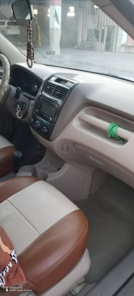 السلام عليكم
كيا سبورتج خليجي2010
مكينه 2000دوش
ضربه خفيفه قبق البانزين
رقم كربله بسمي انكليزي
مابيه نقص برغي حاهزه
السعر ١٣٠ وبيه مجال 
الشراي يتصل ب رقم ***********
