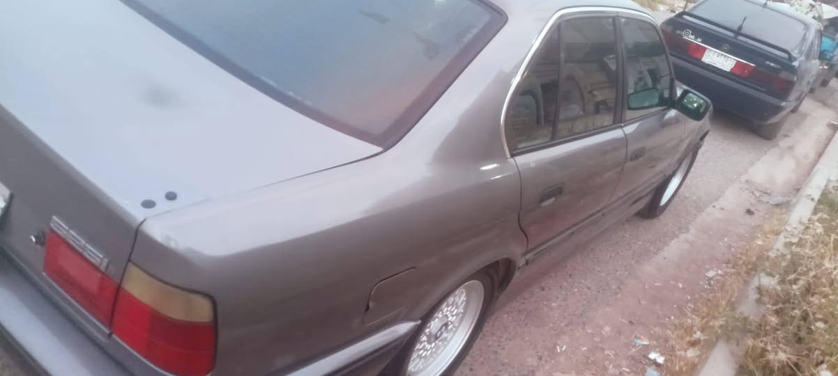 للبيع 525 فول ما بيها اي نقص ما اعرف سعرها خابر صاحب السيارة وتفاهم ويه ***********
