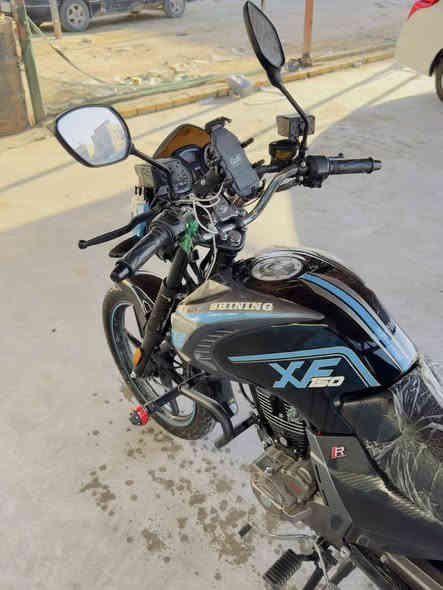 السلام عليكم دراجه شاينك ٢٠٢٣ طالعه من الوكيل ٢٠٢٥ 
المكينه مامفتوحه الدراجه نضيفه كدام عينكم 

السعر 1500 قفل 

اوراق اصورلي بس مامرقمهه يعني تترقم عادي 

العنوان : الديوانيه _ حي الجامعه 

***********

سبب البيع : بارده بليل مو مال شغل 😁
