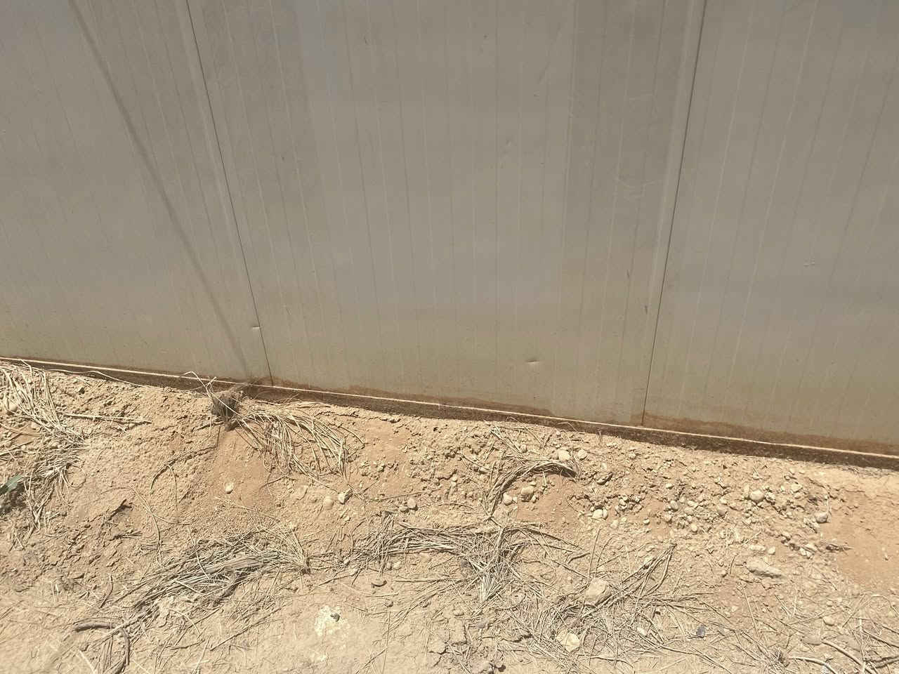 السلام عليكم كرفان للبيع طول ٧ عرض ٣ونص ارتفاع ٢ونص مكان بابل بدون ارضيه على كاع سبيس يحتوي على بابين مع شباكين


**إذا كنت صاحب هذا الإعلان وتريد حذفه لأي سبب، رجاءا أرسل رسالة إلى الدعم الفني**