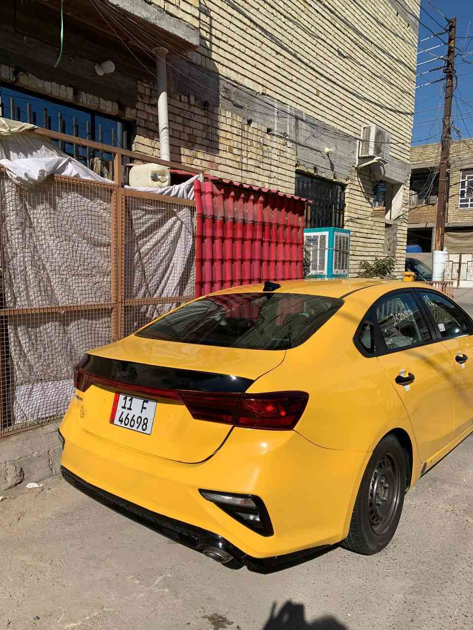 السلام عليكم كيا فورتي موديل 2021 سيارة جديده دوشمة جديدة  مامشتغله تكسي تخم تاير جديد منظومة غاز جديده  تحكم ستيرن مانع انزلاق وبعد بيها  مواصفات سيارة بسمي عنوان بغداد الاتصال ***********  الاستفسار ع الوتساب
