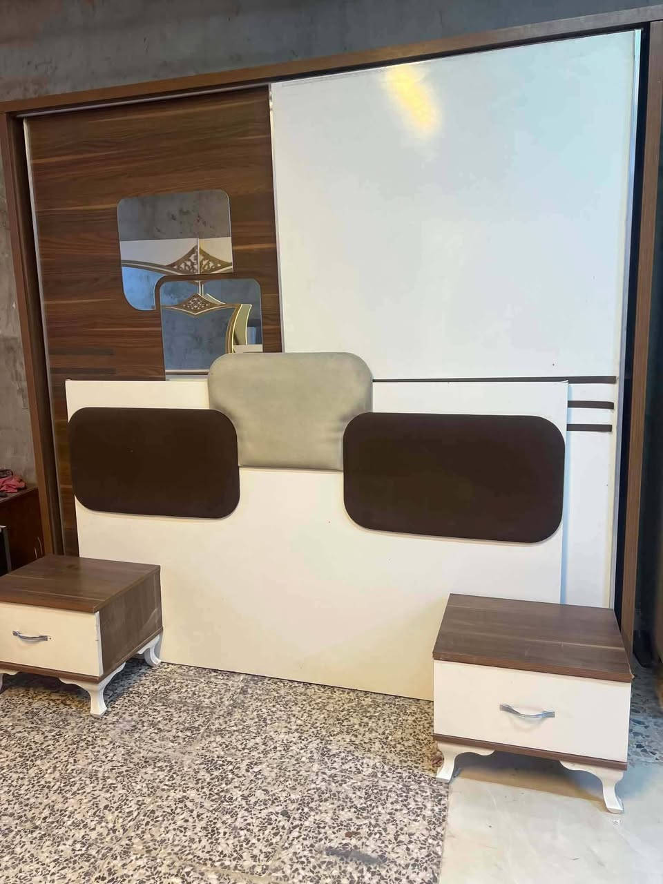 غرفه  ٥قطع
نضام سلايت‼️
السعر٣٠٠ قفل
مع شد🪛 ونقل 🚚 داخل بغداد مجانآ


**إذا كنت صاحب هذا الإعلان وتريد حذفه لأي سبب، رجاءا أرسل رسالة إلى الدعم الفني**
