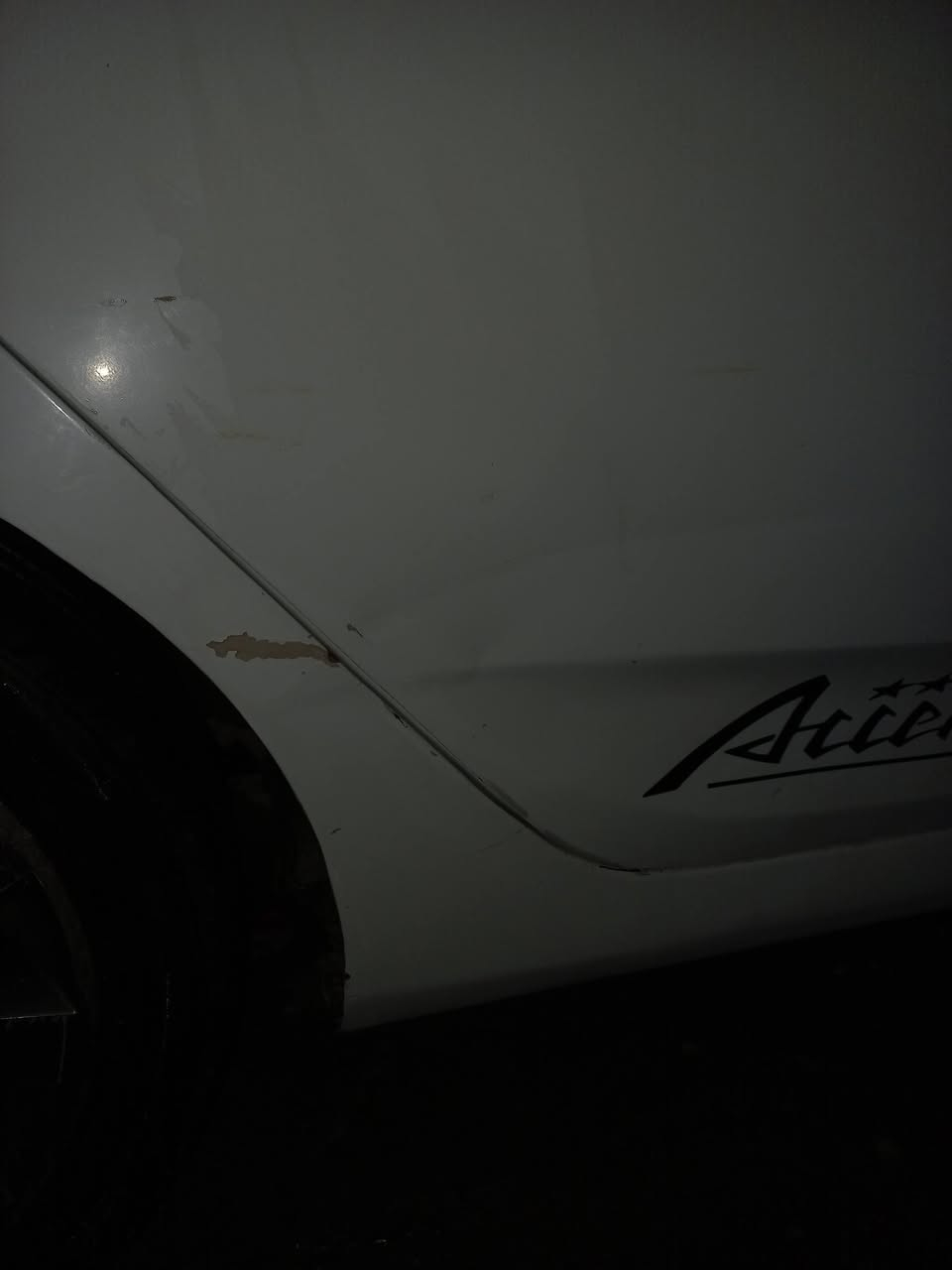 سلام عليكم اكسند للبيع موديل 2016
محرك 16.شاير بلمري_ تحكم جهتين _  فتحه سيارة 
تبريد +تدفئه تبريد حته بل جكمكه سيارة كلش نضيفه تحويل ثاني يوم 
بيهه جاملغ ونص من الباب الخلفي وباب سايق ويمه قبق البازين جوة سعرها 110وبيهه مجال ***********
