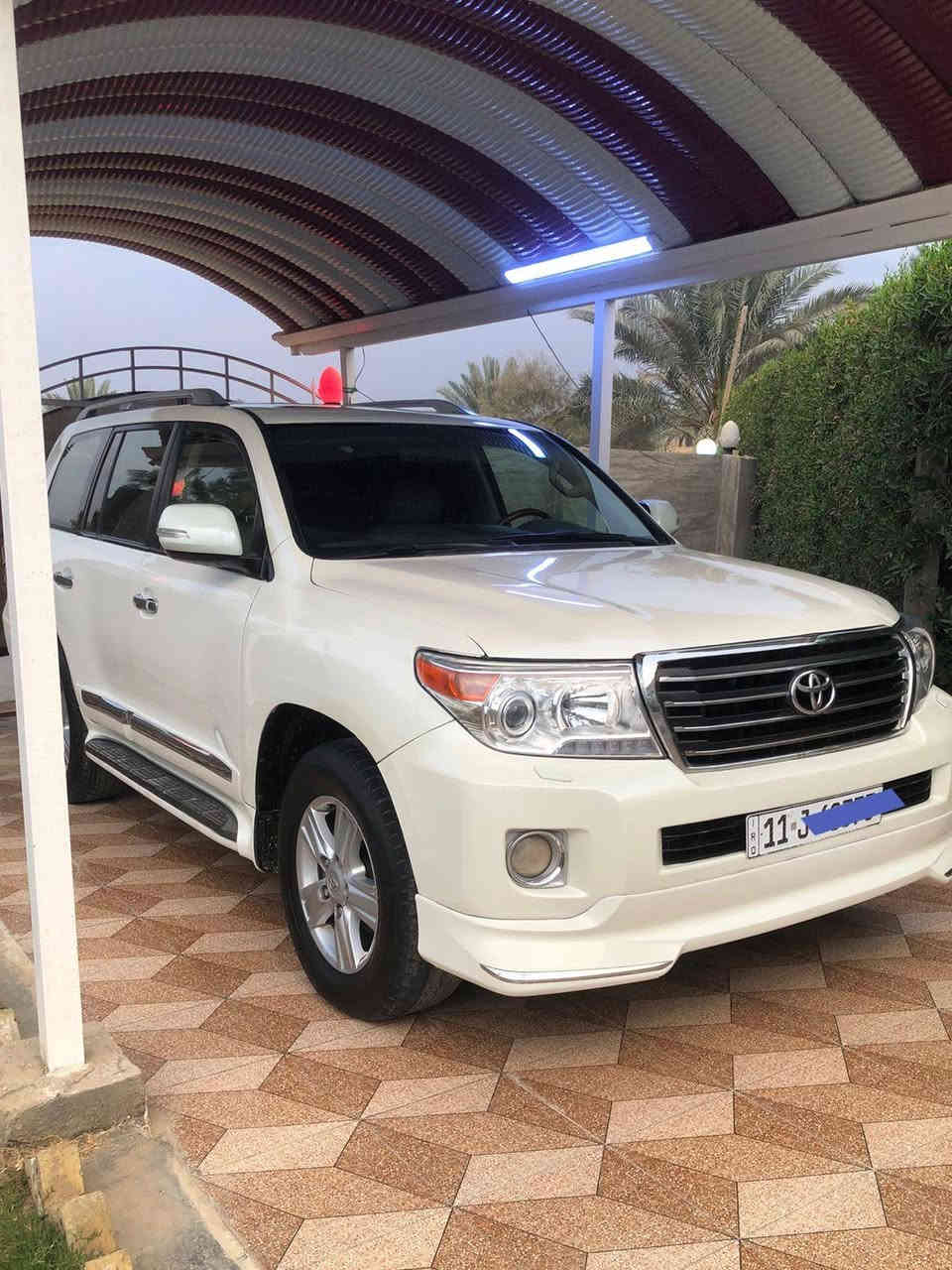 لاندكروز  2012
فوول مواصفات 1/1 

فتحه بصمه مري شفط 

حساس امامي خلفي كله شغال

السيازه ما عايزه بكد الشعره 

رقم بغداد انكليزي هزه وسنويه ورقم كله جديد 
بيه صبغ 3 قطع بدون دواخل 
ماشيه 130 الف حقيقي 

مكينه 6 سلندر 4000 

ما مفتوحه بشرط 

سياره جاهزه كير مكينه حداديه تخم تاير تبريد كله بشرط 

السعر ٣٠٥وبيه مجال كلش بسيط 

اي استفسار *********** مكان حله
 بيع او مراوس حسب القناعه
