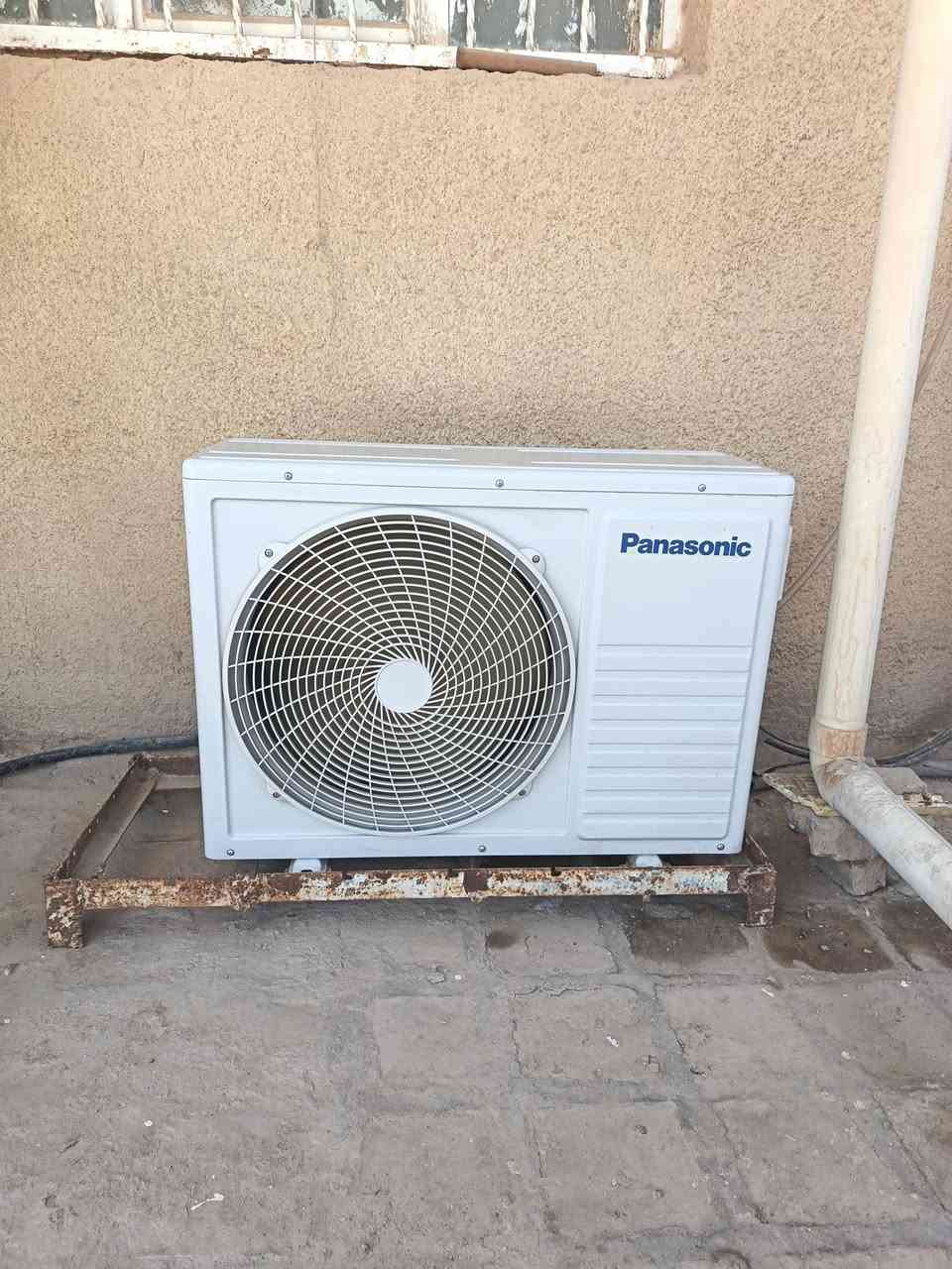 السلام عليكم ورحمة الله وبركاته
سبلت طن ونص نوع بايسنك تبريد ثلج استخدام جدا قليل
السعر ٥٠٠ الف دينار
مولده اوتاشي النوع الثقيل صناعه أوربي حجم ٦ ونص كي في تولد ٢٥ أمبير صافي ٢٢ أمبير استخدام ٢٠ ساعه فقط حاليا بانزين
مشتريه بالاقساط بمليون و١٠٠
مولده نوع ثقيل مو عاديه
السعر ٨٢٥ الف دينار
العنوان الحله حي البكرلي
*********** ابو مهدي
