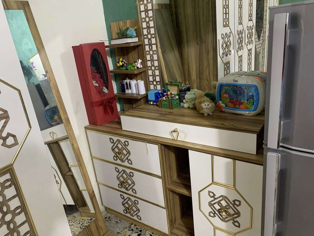 غرفه نوم تركيا 9 قطع للبيع السعر 900 وبيها مجال بغداد رحمانيه الشعلة  رقم الهاتف ***********
