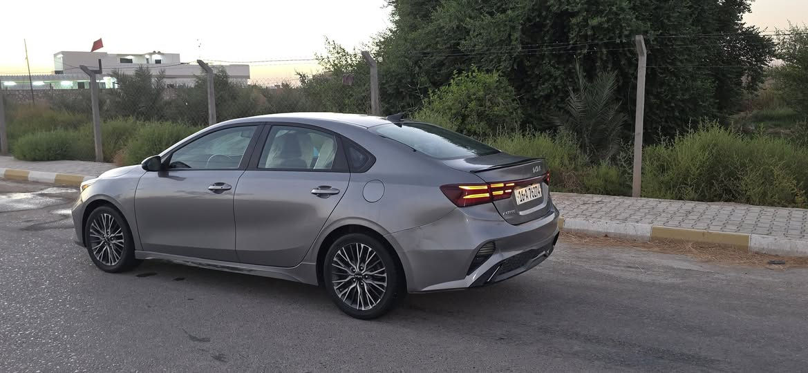 كيا فورتي موديل 23 معوقين قادسيه وكاله عامه باسم المشتري 
مواصفات GT لاين*
محرك حجم 2000 دوش *
بصمه بيبان وتشغيل *
تشغيل عن بعد *
شاشه كبيره كار بلي *
كامره خلفيه دواره *
تبريد بيانو *
رادار امامي جانبي *
كشنات جلد حفر GT*
سايد بريك بصمه *
ثلاث انظمه للقياده *
ستيرن حرف D *
اشاره بالمري *
فول تحكم ستيرن *
قياده اليه *
اشاره ترحيب باليدات *
ويل كب كروم حجم 17
لايت عدسه *
بك لايت لد *
سياره جديده حادثها موضح بالصور بدون دواخل مبدل بيها بنيد فقط مكانها الديوانيه سعرها 138 وبيها مجال للاستفسار الاتصال على الأرقام 
*********** واتس اب 
***********
