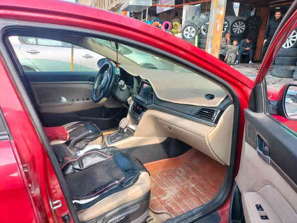 الانترا 2017
مواصفات
بصمة 
بيبان ترحيب
كير محرك تبريد مكفوله
*********** بغداد
