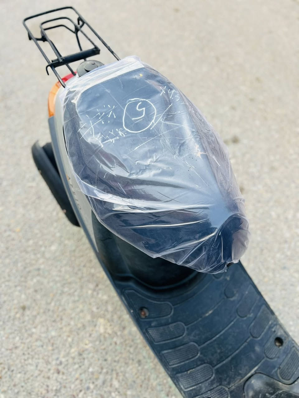 دراجه بتره 600 الدراجه شهرين من طالعه من الحاويه الدراجه كله شغاله وكله ابلاد حته الوصل مال الحويه مالته موجود الدراجه شلعه ومشي  ناصريه مركز (مكلف بل نشر ) الشراي يتصل ***********
