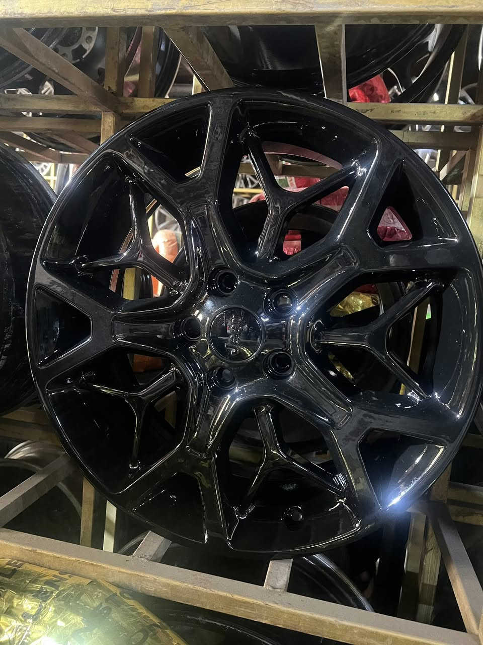 سلام عليكم شباب وصلت ويلات جيب مجمع العربة بغداد نفق الشرطة ***********
