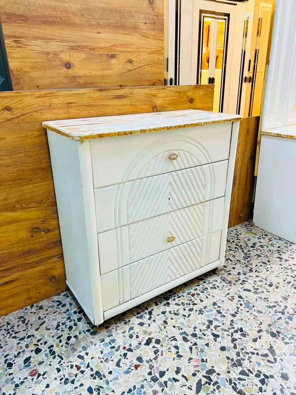غرفة نوم صاج عراقي -
تصميم تركي لون مميز 
داخل صاج ضهر صاج
صبغ حراري رش
 عملية وتتحمل  
✨ : نظافة 90💯
لسعر: 900

🪛 شد ونقل مجاني داخل بغداد 🚛  
📦 توصيل متوفر لباقي المحافظات بكروة


**إذا كنت صاحب هذا الإعلان وتريد حذفه لأي سبب، رجاءا أرسل رسالة إلى الدعم الفني**