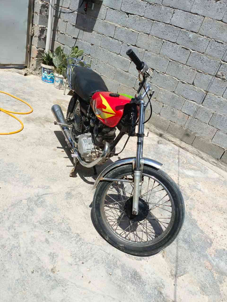 دراجه كلك للبيع 250 وبيها مجال بالنجف مفتوح المحرك***********
