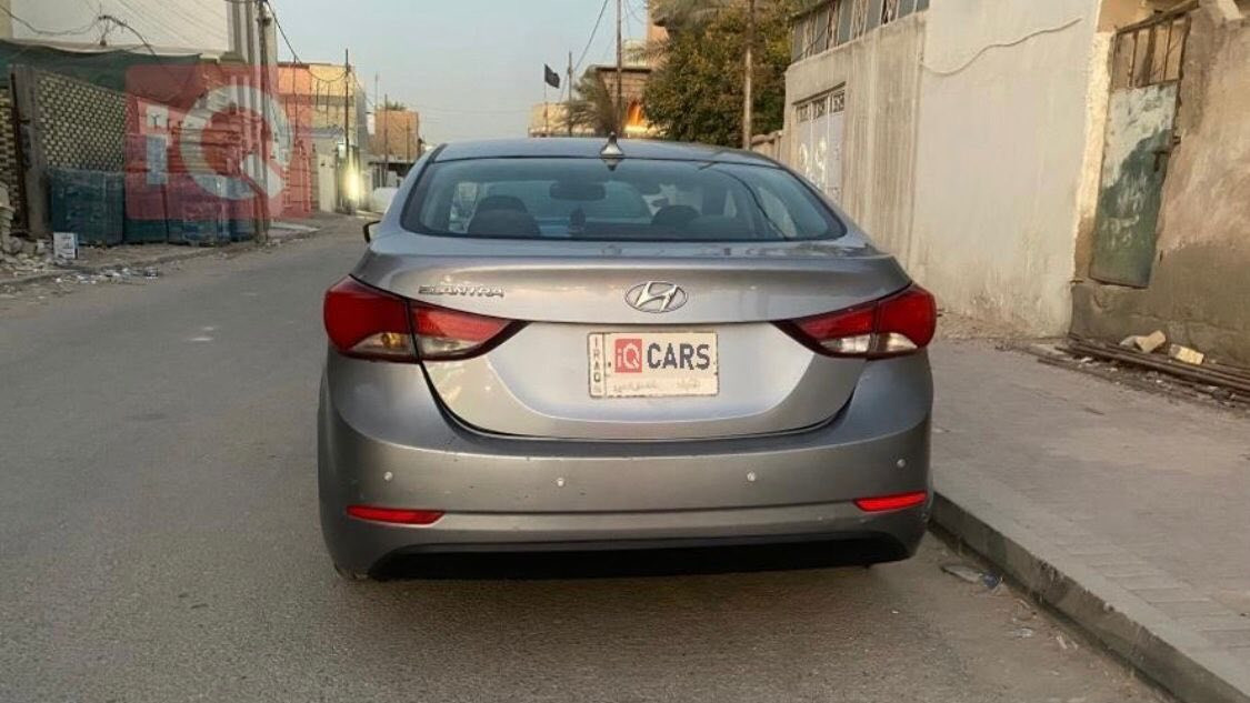 النترا 2015
محرك 1800 دوش 
تحكم ستيرن
كار بلي 
تدفئة كشنات 
ويل كي 
تخم تاير جديد 
باتري جديد 
ادامة جديدة دائرة الاحتراق 
حادثها جاملغ امامي صوب السائق بدون دواخل 
باردات بسيطة 
السعر 110
رقم الهاتف***********
