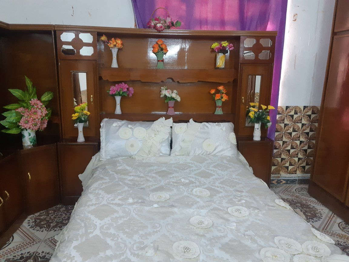 غرفة نوم حطاطه صاج السعر ٧٠٠ وبيها مجال لشراي العنوان رمادي الجزيرة للإستفسار الاتصال على هاذه الرقم ***********
