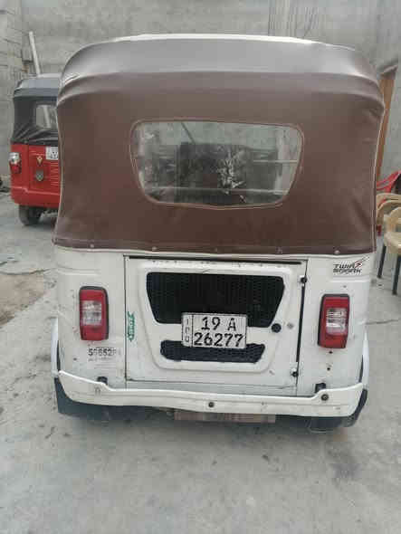 سلام عليكم تكتك موديل 21سنويه الوحات نكليزي هزه مهزوزه باسمي تحويل مباشر تكتك حلوه وجاهزة برغي ما عايزه كبل لشارع سعر6.750وبيهة مجال مكاني كربلاء المقدسة رقم ***********
شراي يخابر بي خير ويدللل
