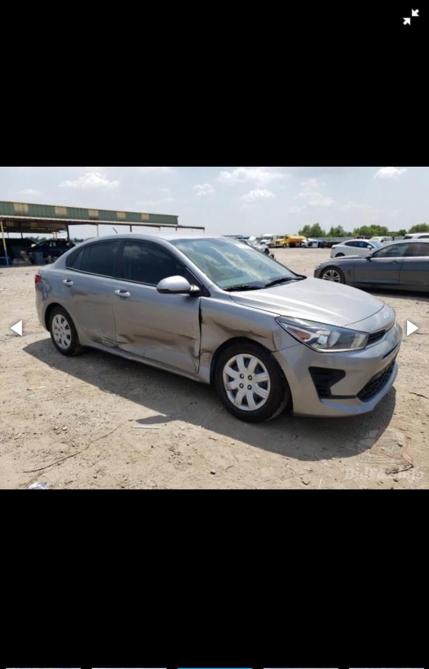 السلام عليكم ، للبيع  ريو 2022 ماشيه 53 الف ميل ضررها كدامك ابيعها صفحه كامله السياره بأسمي وعلى ايدي 
مكاني موصل 
للاستفسار ***********
