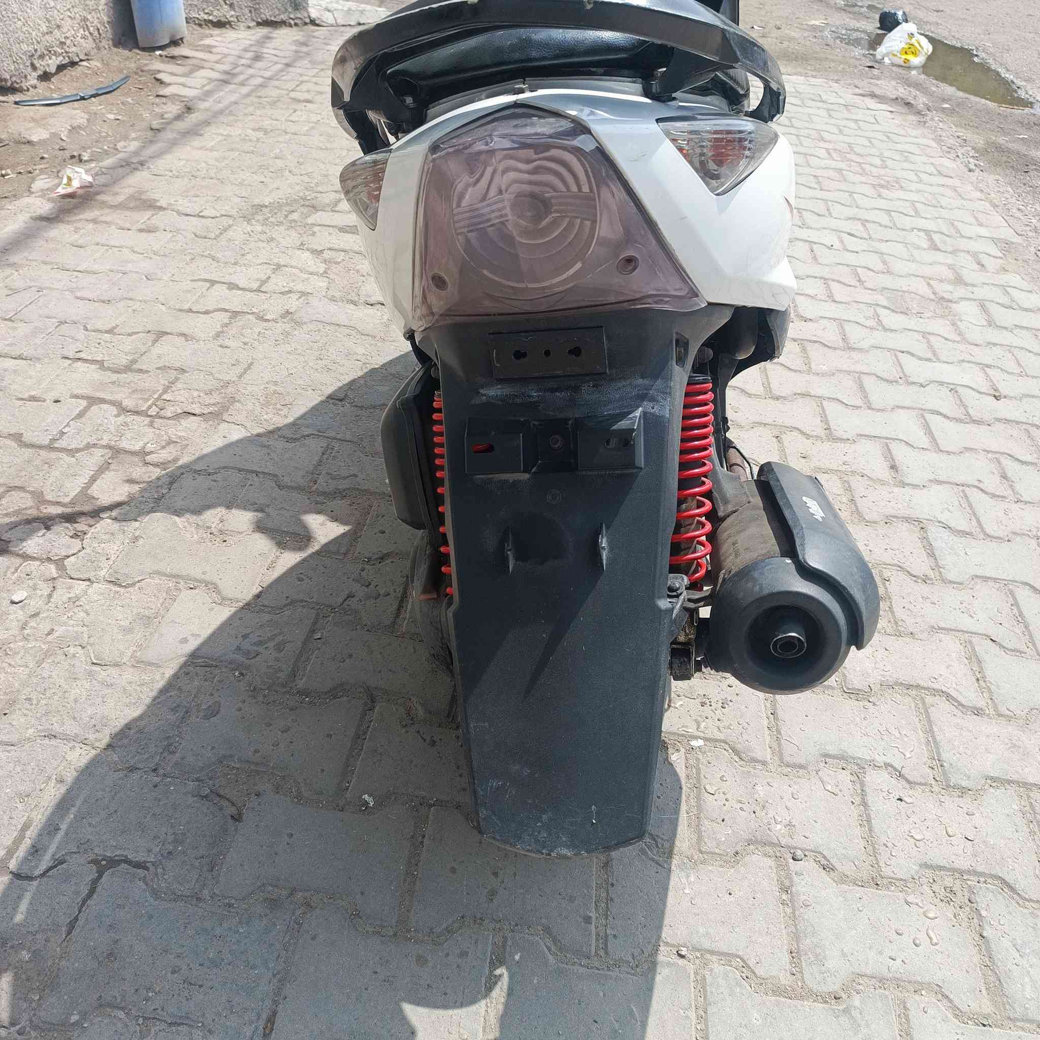 دراجه ثعلب اخت الجديده كهربائيات كلها شغاله السعر 450وبيها مجال مكاني رحمانيه الجعيفر 
***********
