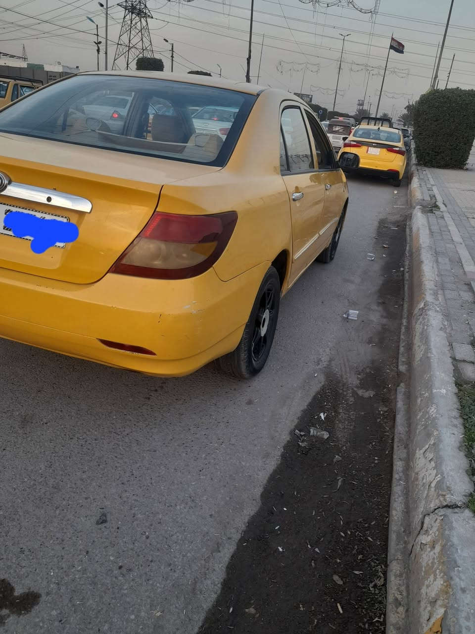 يالله سلام عليكم بيوايدي موديل ١١اف ثري رقم انكليزي مصفره وجاهزه محرك لانسر ياباني بلادي كيري عادي تبريد يشتغل مصبوغه عام إثر جراد سياره حلوه مكاني بغداد مدينة الصدر السعر 38$
***********
