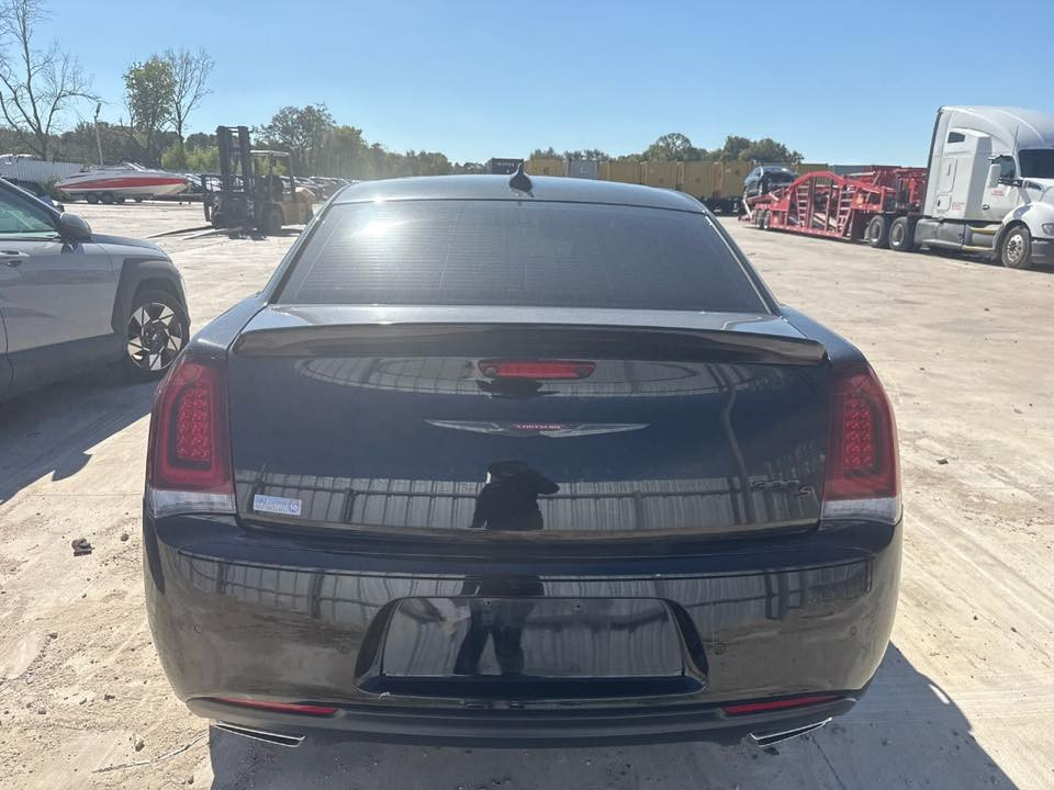 كرايسلر اوباما 2022 كفالة عامة
فئة S بيع سريع مستعجل 

فول مواصفات للاخير

بانوراما

كشنات خزن

تدفئه كشنات وتبريد

كشنات حضن مختمهS

ماشيه 70 الف تقريباً 

رادارات مري

ورادار جانبي وخلفي

حساسات خلفيه 

وحساسات امامية

دخول السياره بكتاب ضباط رقم بغداد

موعد الوصول 5 ايام 

تستلم واصل مرقم بغداد باسمك

السعر مناسب جدا الاتصال على الرقم ادناه

موقع الشركة بغداد زيونه 

للاستفسار الاتصال 

***********

متوفر واتساب
