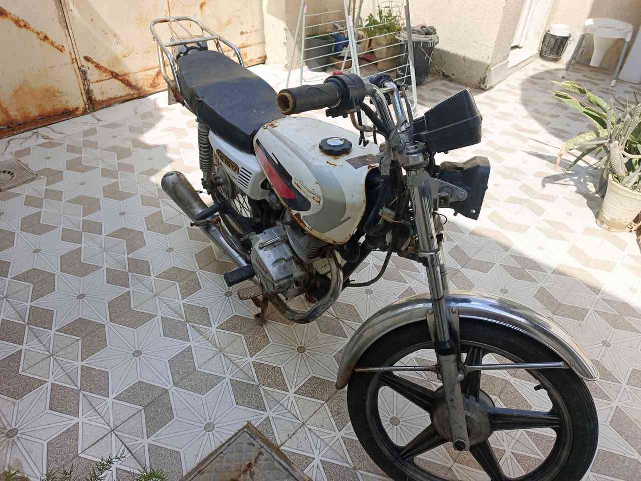 السلام عليكم
دراجه سيفان 5نمر  موديل 2021 
كلك كلك كلك  
كهربائياتها كلها شغاله   سلف شغال  باتري جديد 
عوزها بس تجفيته لان كطعت ولف عندي وتركتها  للبيع  سعر٢٥٠ قفلل 
المكان الشطره 
*********** الي مو شراي رجا لا يعلق
