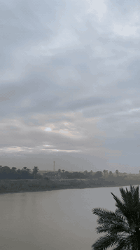 🔴 بيت للبيع 
منطقه حجي حسن مجاور كلية الامام الصادق 
 ؏ جهة الشط 
المساحه 300م
للاستفسار اكثر الاتصال  ؏ الرقم 
‭0776 508 4150‬
