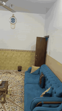 دار للبيع ركن  حي قاهره ثانيه خلف التربيه مساحه 220    ***********
