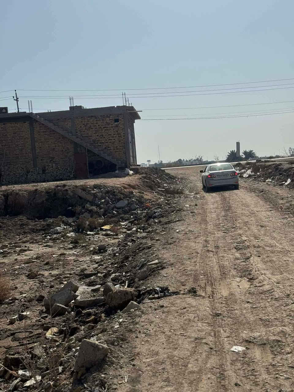 سلام عليكم قطعه ركن 200متر قرب الامام بكر ثاني قطعه عن الشارع ***********
