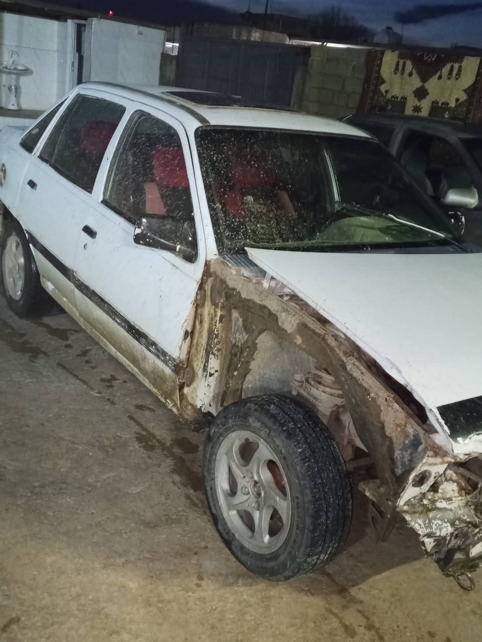 السلام عليكم
للبيع اوبل كاديت بدون اي مستمسك  
الاتصال على هذه الرقم 
***********
