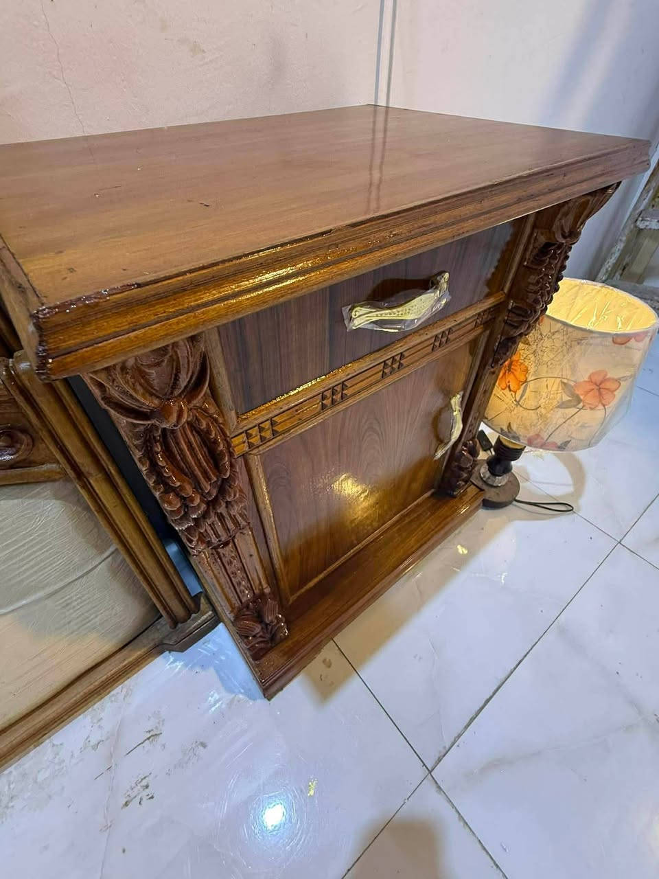 غرفه زان مصري صاج داخل خارج
السعر مليون ٥٥٠ مليون ٤٠٠ قفل 
شد نقل داخل بغداد مجاني 
نضافه ٩٥ 
غرفه ضخمه حلوه ضهر جرجوبه براي


**إذا كنت صاحب هذا الإعلان وتريد حذفه لأي سبب، رجاءا أرسل رسالة إلى الدعم الفني**