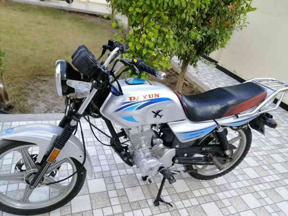 دراجه دايوان أوراقه ضايعه مكفوله من كلشي تاير جوبلس ماذب عليه شي كهربايات شغله سويج سجينه ***********
