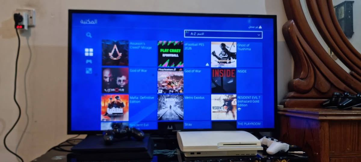 بلي 4 سلم مهكر نظام 9.00 افضل نظام 
مساحه 500GB جويستكات ثنين 
الجهاز نضيف جدا شبه الجديد لا مفتوح ولا مصلح نهائيا 
بي تقريبا 12 لعبه قويه والتهكيره مالته بدون فلاش يتفعل
عنوان بغداد الشعب للاتصال او واتساب ***********
