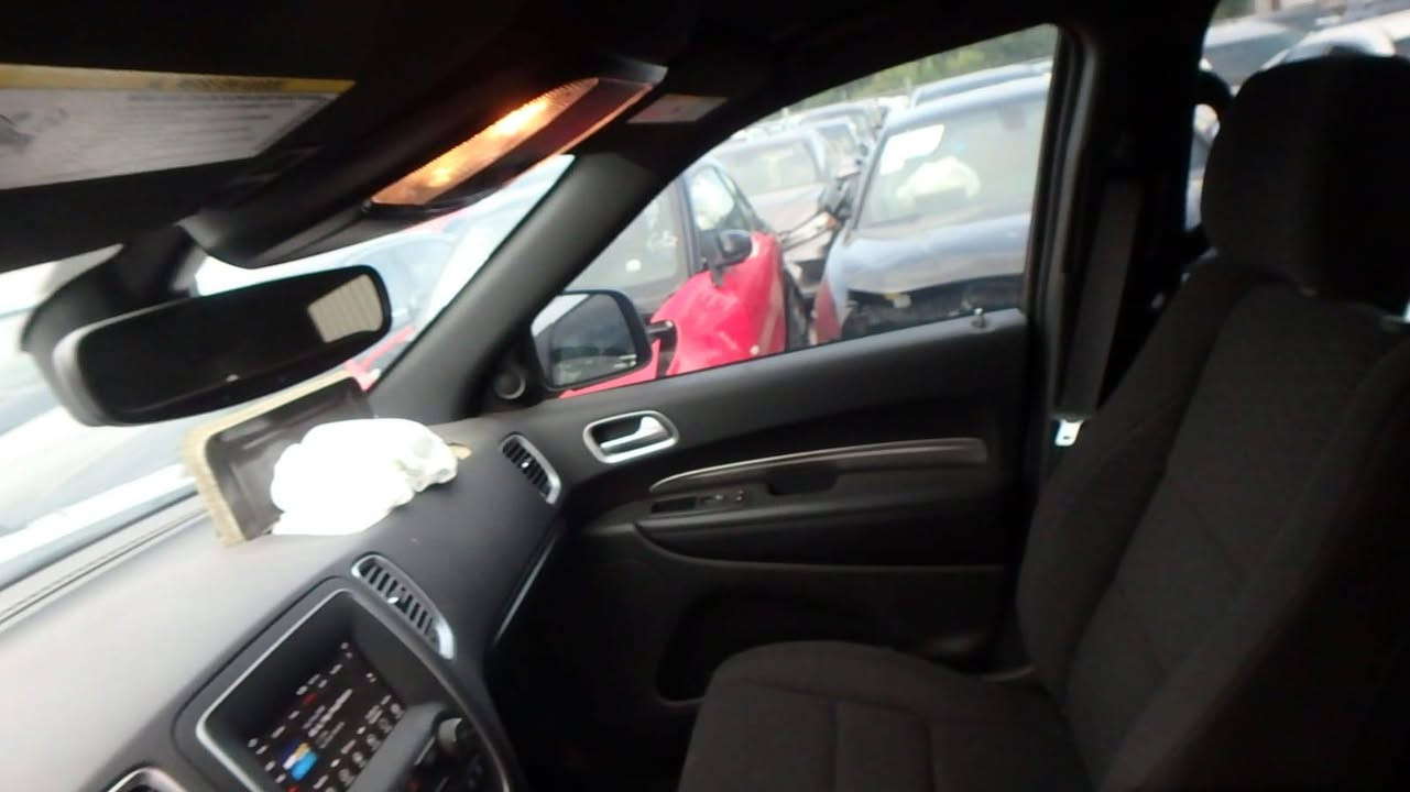 دوج دورنكو 2020 وارد امريكي sxt بلاك اديشن
حساسات رادار خلفي وجانبي
كامره 
شاشه 
ويل٢٠
المكينة ٦ سلندر ( ٣٦٠٠ )
ثلاثة قطع تبريد
الداخل أسود
ماشيه ٥٧ ألف ميل
الضرر بسيط ، وصور الحادث داخل المنشور ، شبر صبغ بالچاملغ الأيمن وحاجب البنيد، وبدون أي تبديل
السعر المطلوب  ٢٦٥$
تحويل مباشر السيارة باسمي
رقم السيارة بغداد
المكان الحلة
للتواصل ***********  من خلال واتساب أو السيم كارت .
