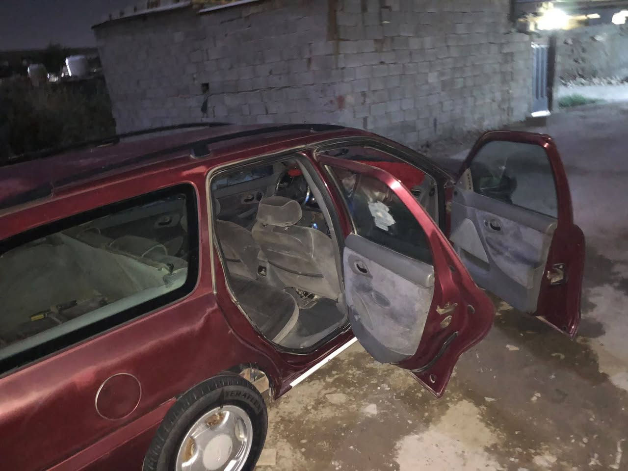 فورد ستيشن موديل 93 جاهزه نقص فقط دعاميه كير مكينه نضيفات للبيع رقم بغداد ألماني صاحبها متوفي ورثه مكان بغداد السعر 12$ للتواصل (‏‪***********‬‏) اتصال أو واتساب
