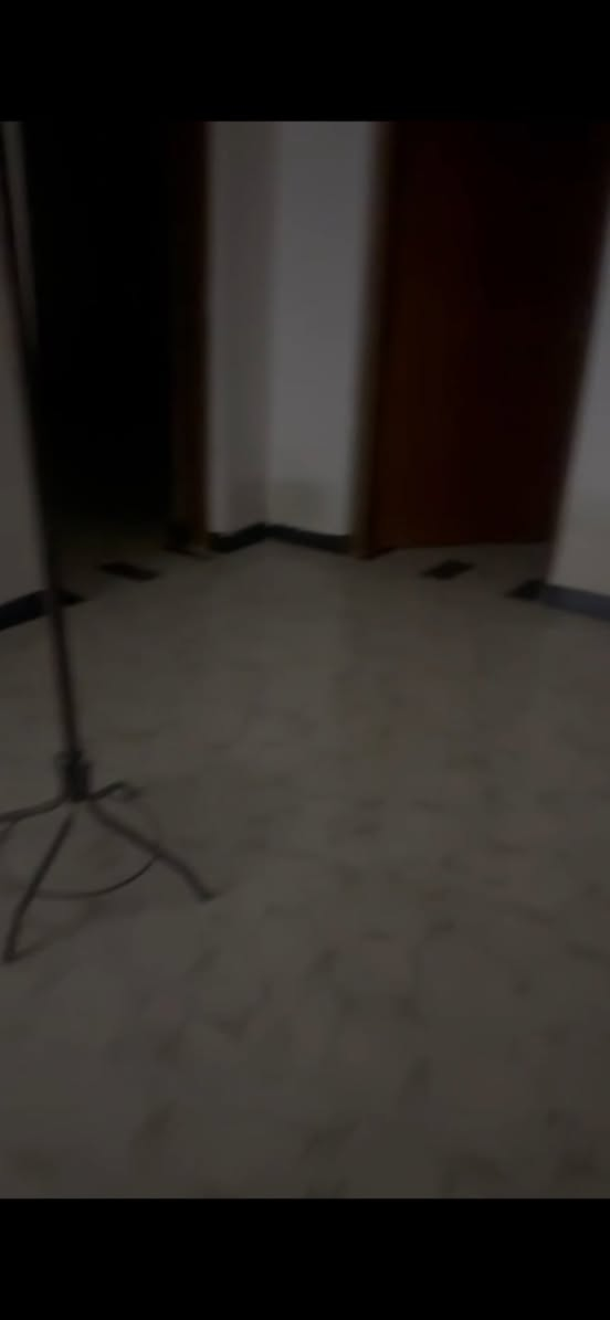 للإيجار 

نزال قرب كليه العلوم الاسلاميه 

200 متر. حديث جدا 

طابقين 4 غرف نوم 

بدل  الايجار 550

‭0786 959 8192‬
