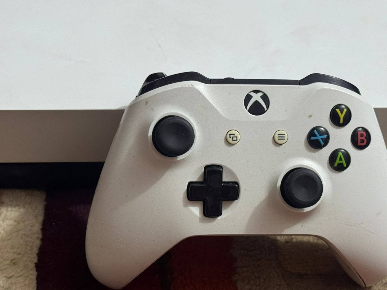 السلام عليكم
بلي 1 تيرا إكس بوكس ون اكس للبيع
نظيف كلش دركسون ويا اريدهن اثنيناتهن 
350 بيهن مجال 
***********
