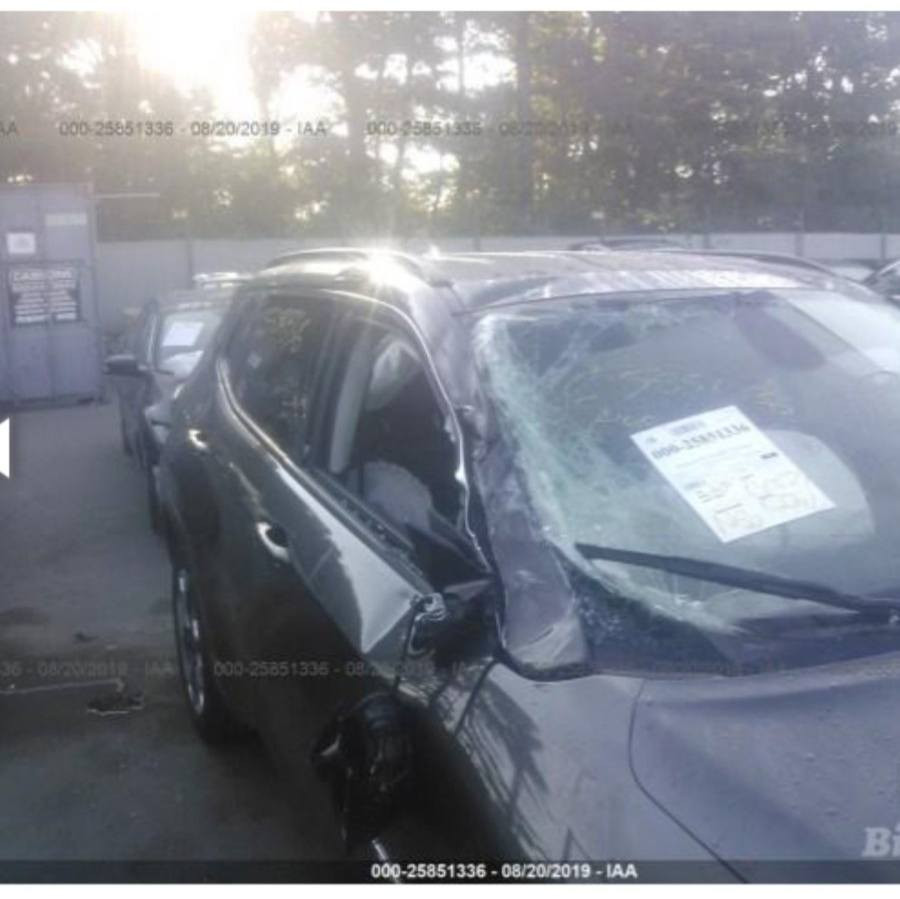 السلام عليكم ورحمة الله وبركاته إعادة النشر سبب الوعود الكاذبه 
جيب كنباس 18 لمتدد ماعده الفتحه 
رقم بغداد تحويل ثاني يوم 
السياره حادث قطعه واحده الصور مرفقه بالبوست 
مواصفات سيارة معروفه بالمتدد فول الفول عدى الفتحه 
السياره خير من الله. 
السعر 120  بيه مجال بسيط 
مكان واسط صويره رقم صاحب السياره ***********
غير متواجد ع فيس
