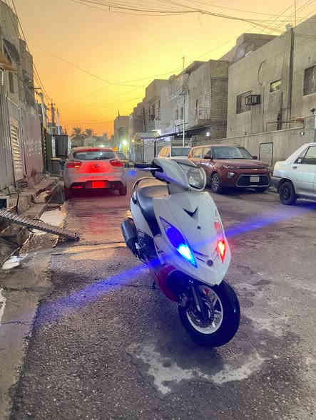 السلام عليكم مكلف بنشردراجه جي تي ار للبيع
دراجه كامله شلعه معدل وبيهه كلج رياضي كهربائيات نقص مبيهه 
جيب فيتر وتعال افحص
السعر مليون و٥٠ وبيهه مجال قليل حك جيه
لعنوان مدينه الصدر فلكه ٨٣
الاتصال عل رقم *********** او واتساب
