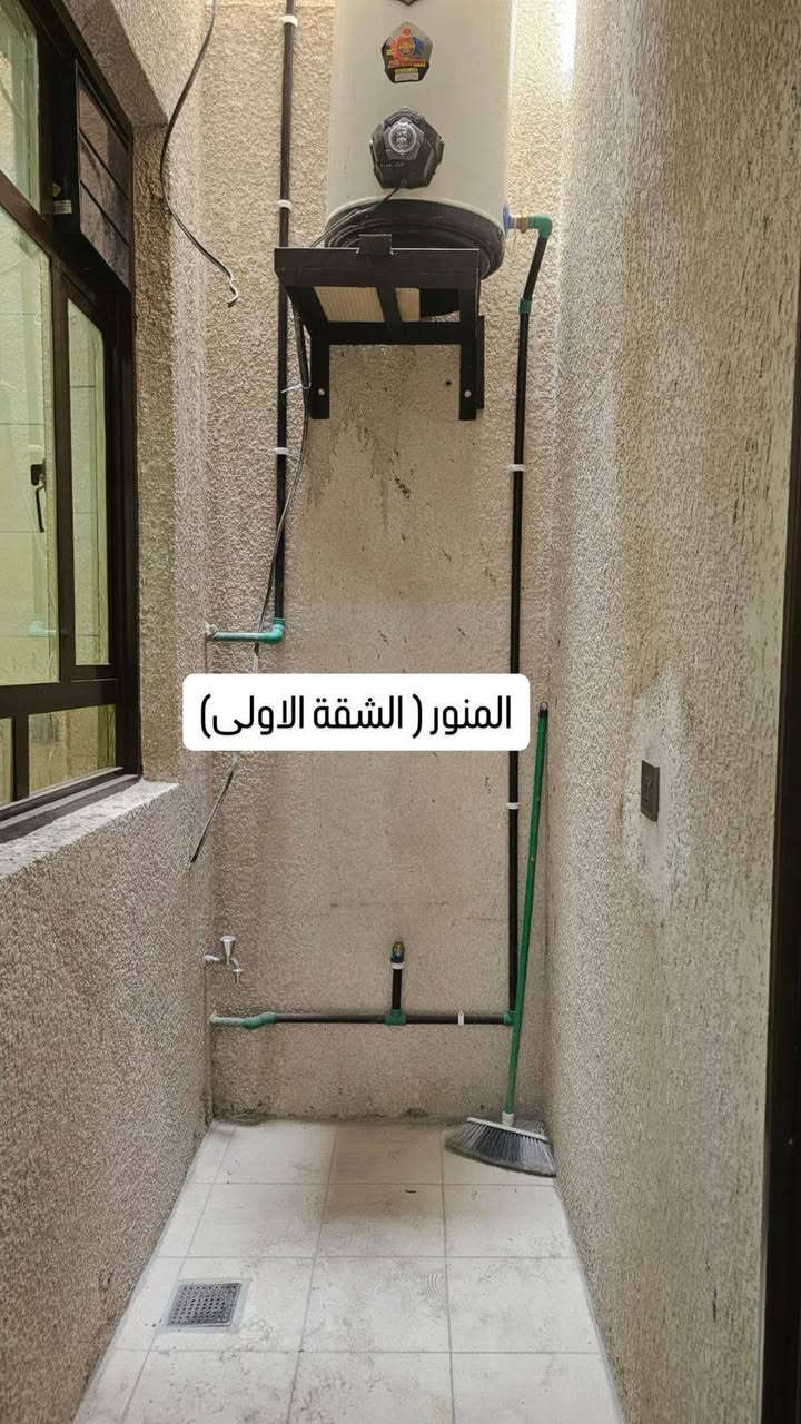 شقة للايجار في الكريعات الكويتي بناء حديث مقابيل اسواق ليمونة طابق ثاني للاستفسار ***********..
***********
