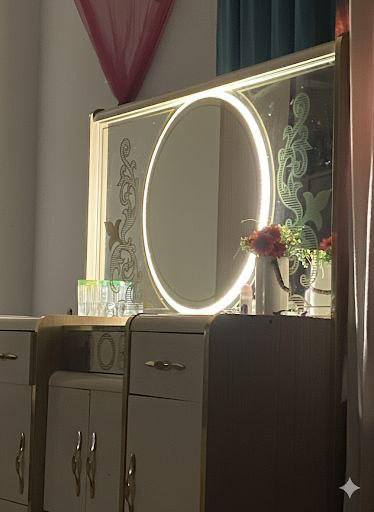 غرفة اخشاب تركيه
عدد القطع 11 
السعر مليون ونص وبيه مجال 
المكان الناصريه، قضاء الدوايه


**إذا كنت صاحب هذا الإعلان وتريد حذفه لأي سبب، رجاءا أرسل رسالة إلى الدعم الفني**