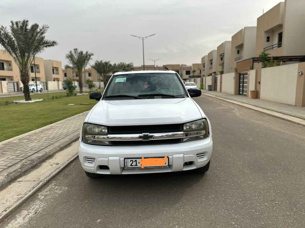 السلام عليكم
بلايزر ٢٠٠٩ 
السيارة كفالة. عامة من الضربه والصبغ والبارد 
مكينه سته سلندر ٤٢٠٠
تبريد ثلج وقطعتين 
السيارة ماشية ١٦٨ الف حقيقي
السيارة بعد احلة من الصوره بهواي 
سنوية بسمي تحويل ونافذة لسنة ٢٠٣٠
السيارة كامله من كل شيى ربع متصرف عليها 
حداديه جديده 
تخم تايرات جديد 
مكان السيارة كربلاء 
السعر ١٢٧ وبيها مجال
للستفسار
***********
