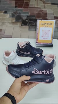 سنيكرز باربي • مقاسات ٣٢-٣٧ • توصيل جميع المحافظات