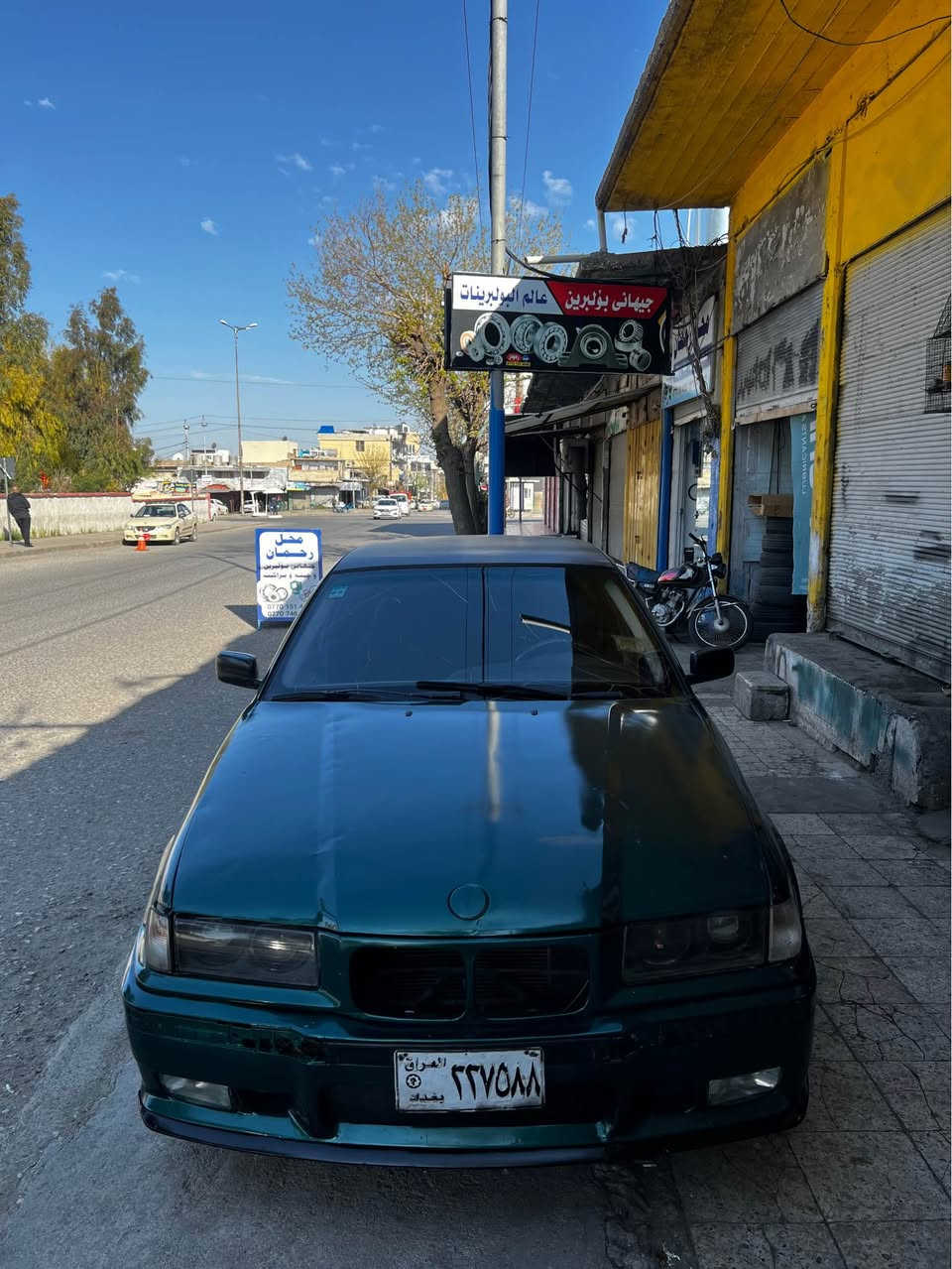 BMW E36 
ئارام پلاستیک بەشەرت 
جوار بستۆن مەکینە ئاۆروپی تازە باستراوە
گێر عادی
تازە کامل بۆیاخ کراوە 

 شاشە
کارەبای و گەرمی مەزبوتە 
لە ڕەسمەکان جوانترە
ئاڕم  بەشەرت 

***********
*********** السليمانية, العراق
