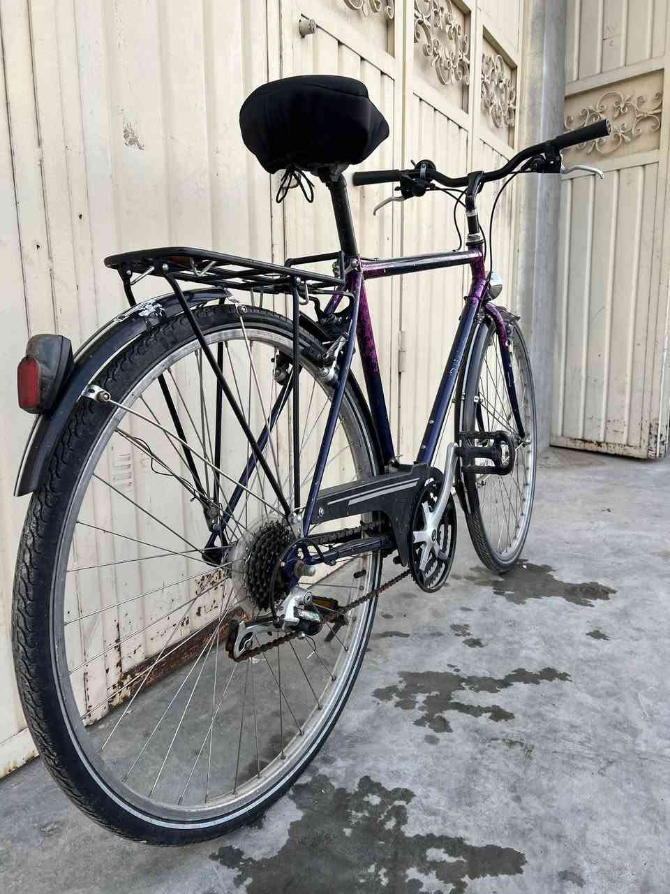 باسکیل بەریتانی 
حجم٢٨ 
فریم ٥٤ 
سیم shimano 
کیرات٣-٨
لایتات کل اشتعل 
کل جسم اشتعل 
توصیل موجود 
سعر ١٣٥ الف 
عینوان :کلار -ڕزگاری
ژ.م /***********
