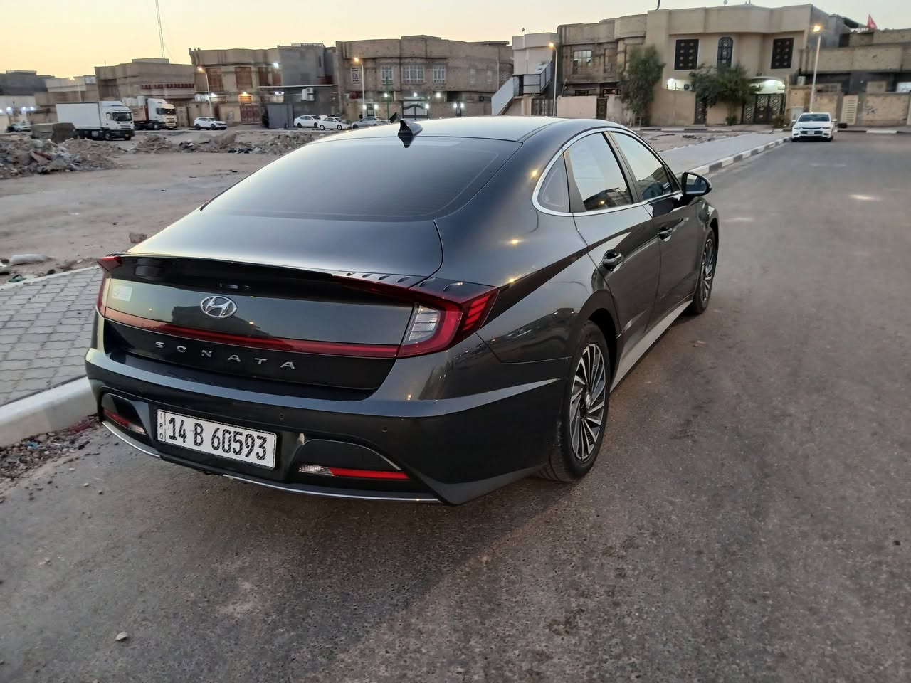 سوناتا  2023 وراد امريكي  هايبرد  بيه جاملق أمامي وباب بدون دواخل   فول مواصفات  عد البانوراما  سياره جديد مكينه كيرحداديه  رقم بصره تحويل   السعر 140 وبيه مجال قليل  للستفسار ***********
