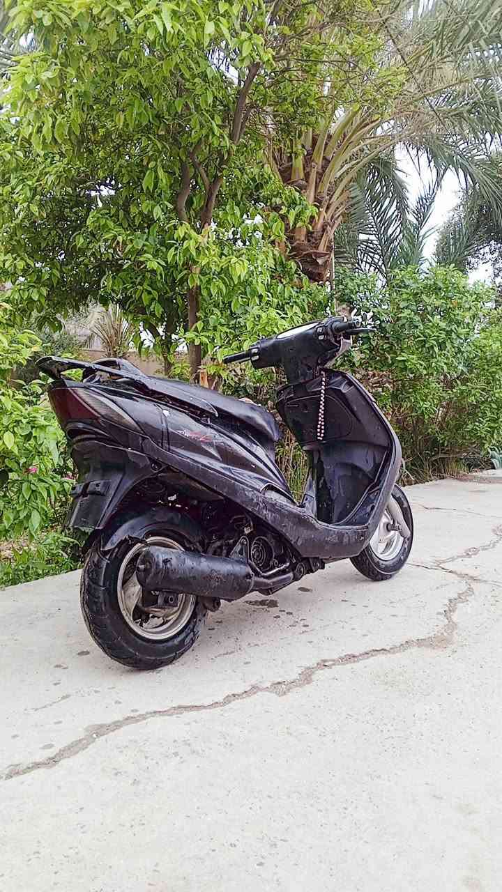 السلام عليكم دراجه ماكس 140 كهربائيات كلهه شغاله الباتري مالته تعبان ناعمه كلش شلعه و معدل شغاله هندر واحد السعر 300 وبيهه مجال المكان بغداد بياع الشرطه الخامسه منطقه الدوانم مقابيل تل اسود الرقم ***********
