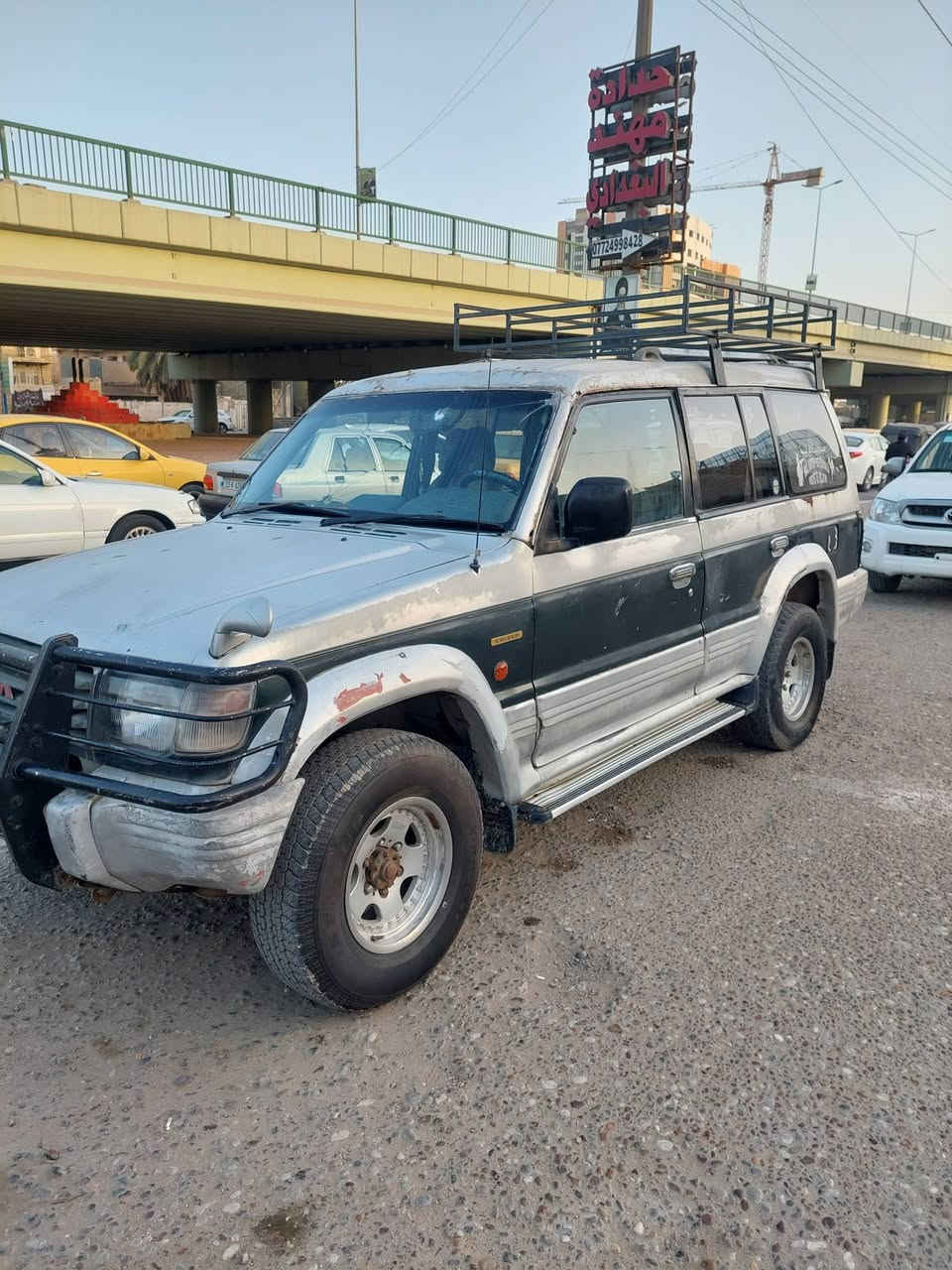 السلام عليكم باجيرو موديل 1993مكينه محوره بطه حداديه نضيفه سياره حلوه رقم كربلاء مشروع وطني السعر 37وبيهه مجال شراي يتصل ***********
