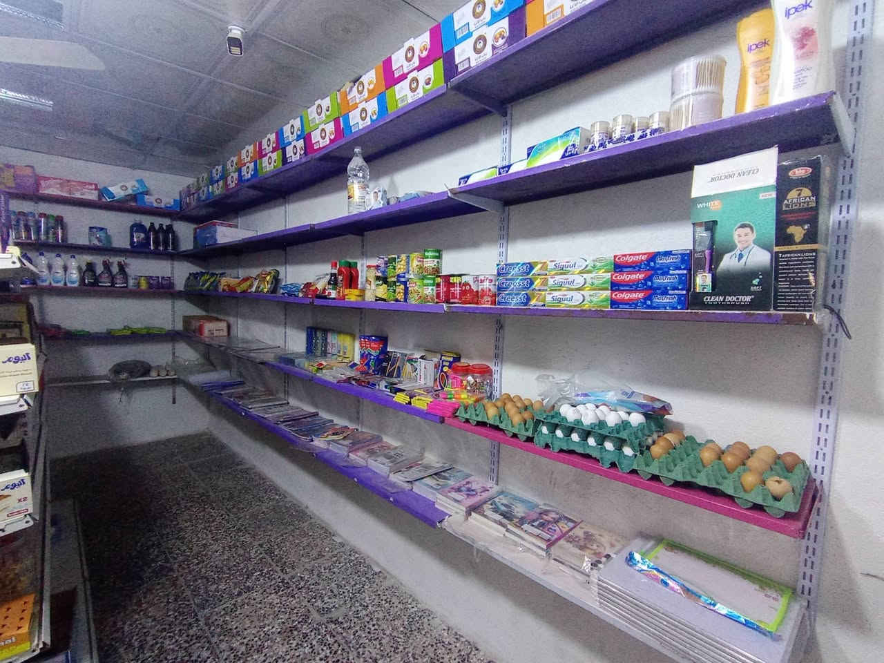 رفرف ٣٩ رف ب١٢٥ قفل مكاني شهداء البياع ***********
